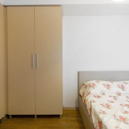 One Bedroom Apartment With Private Parking สโกเปีย ภายนอก รูปภาพ